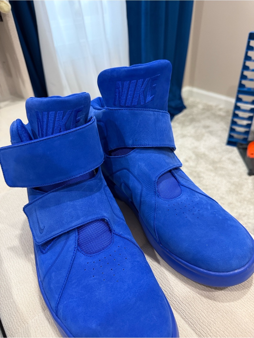 Nike Kids Velcro High-Top Sneakers in Royal Blue